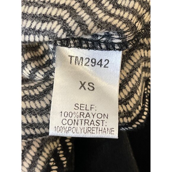 THML Sleeveless Blouse  Keyhole V Neck Size XS  Chevron - Picture 7 of 8